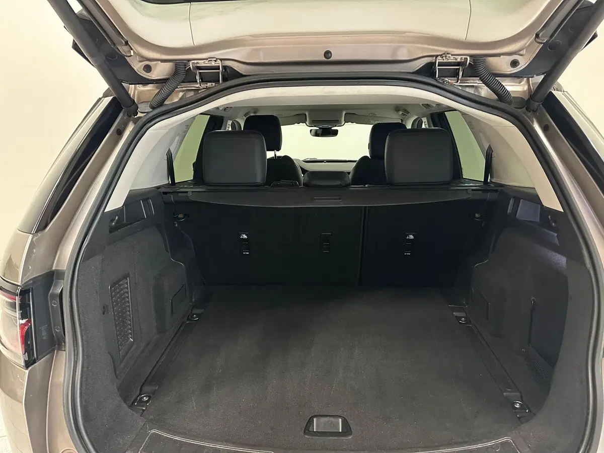 Land Rover Discovery Sport usata a Novara (20)