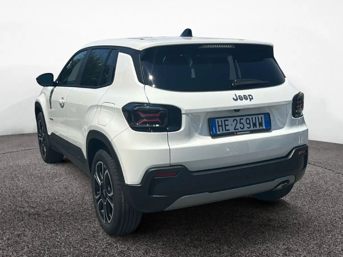 Jeep Avenger nuova a Roma (3)