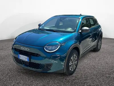 Fiat 600 1.2 hybrid Pop 110cv auto nuova a Latina