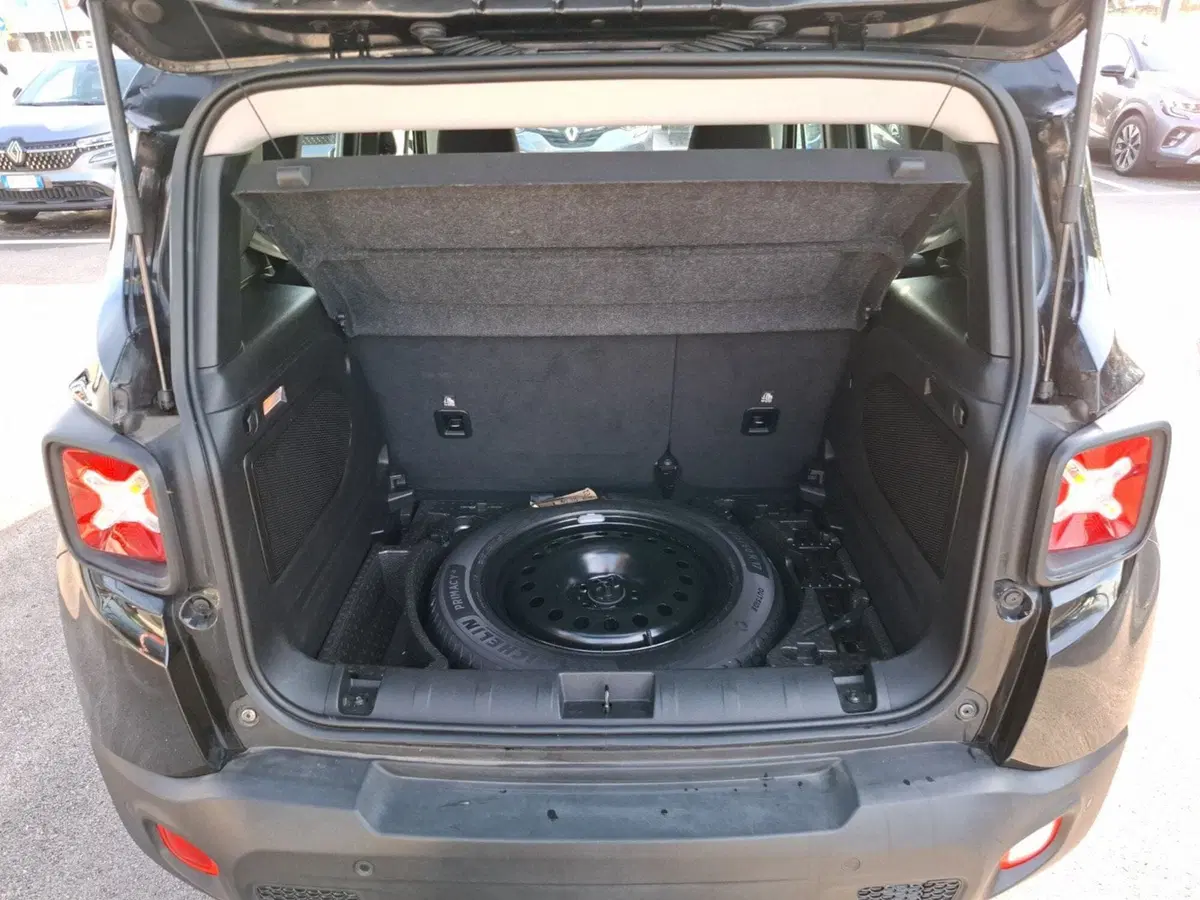 Jeep Renegade usata a Latina (10)