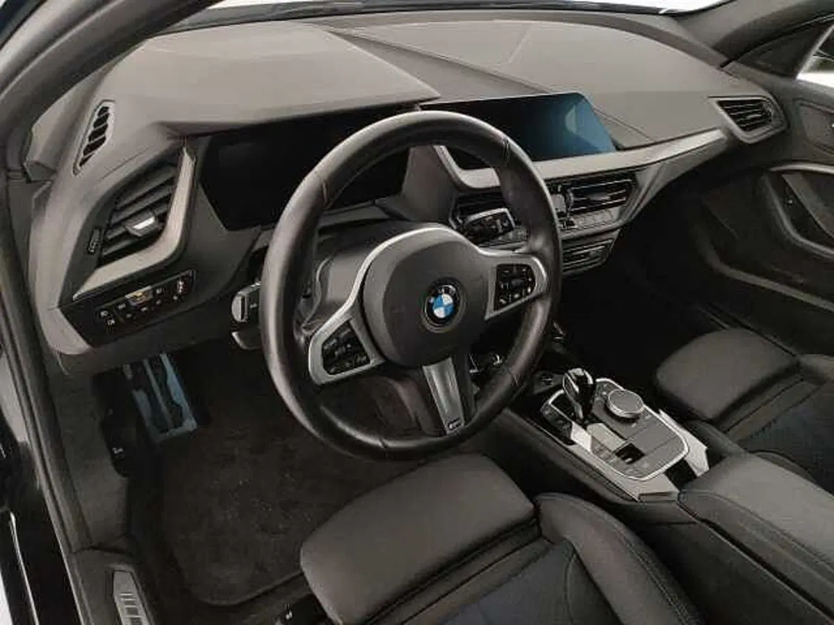 BMW Serie 1 usata a Caserta (11)