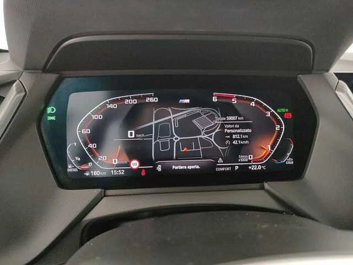 BMW Serie 1 usata a Caserta (12)