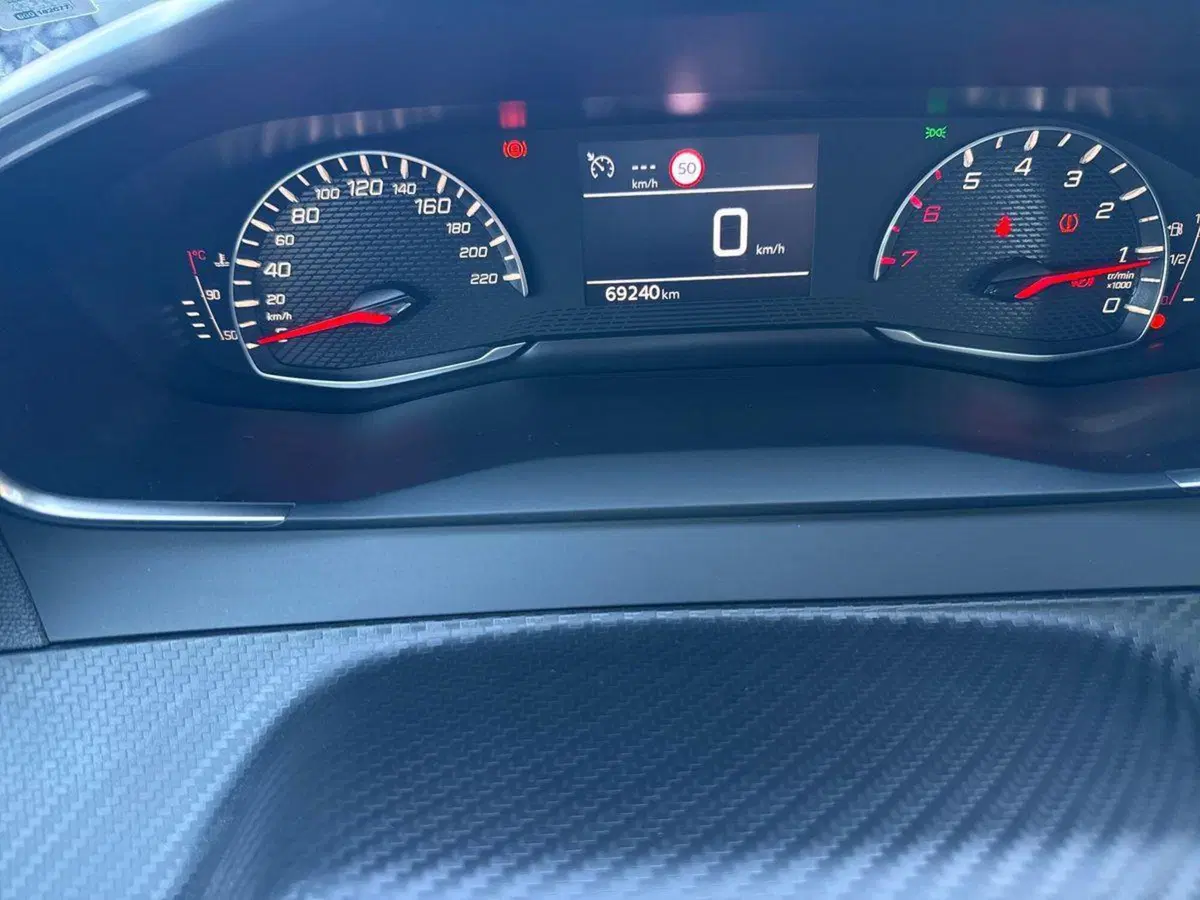 Peugeot 208 usata a Reggio Calabria (8)