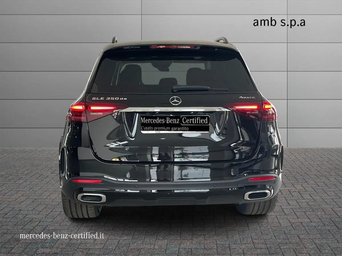 Mercedes-Benz GLE SUV nuova a Napoli (4)