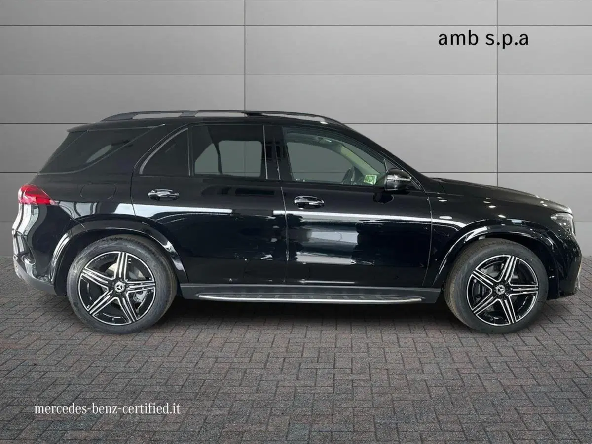 Mercedes-Benz GLE SUV nuova a Napoli (5)