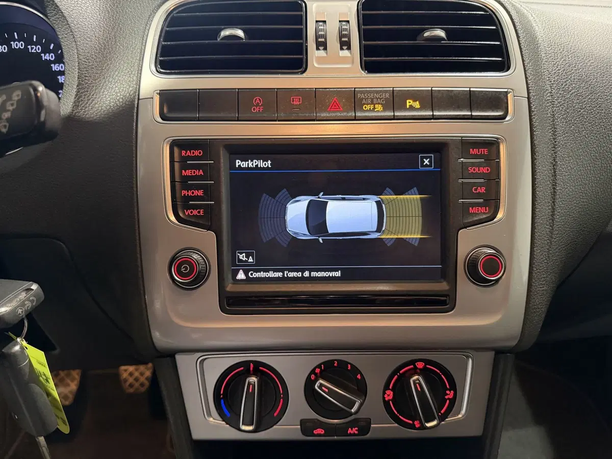 Volkswagen Polo usata a Genova (13)