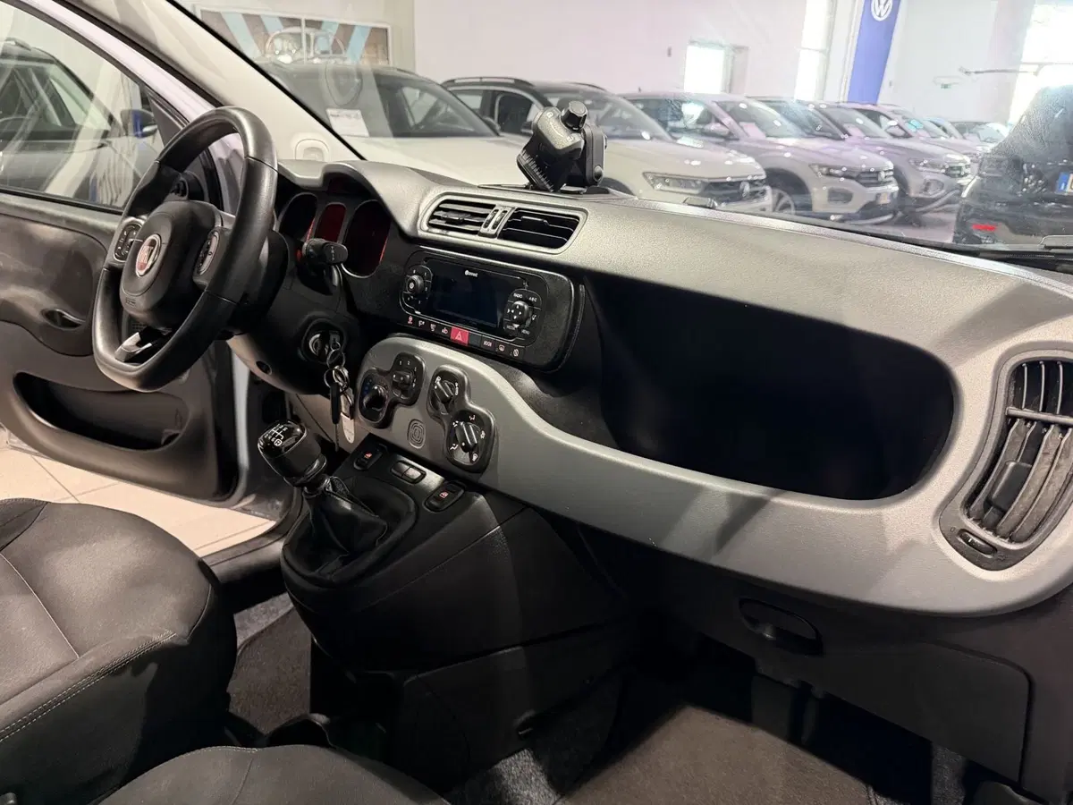 Volkswagen T-Roc usata a Genova (15)