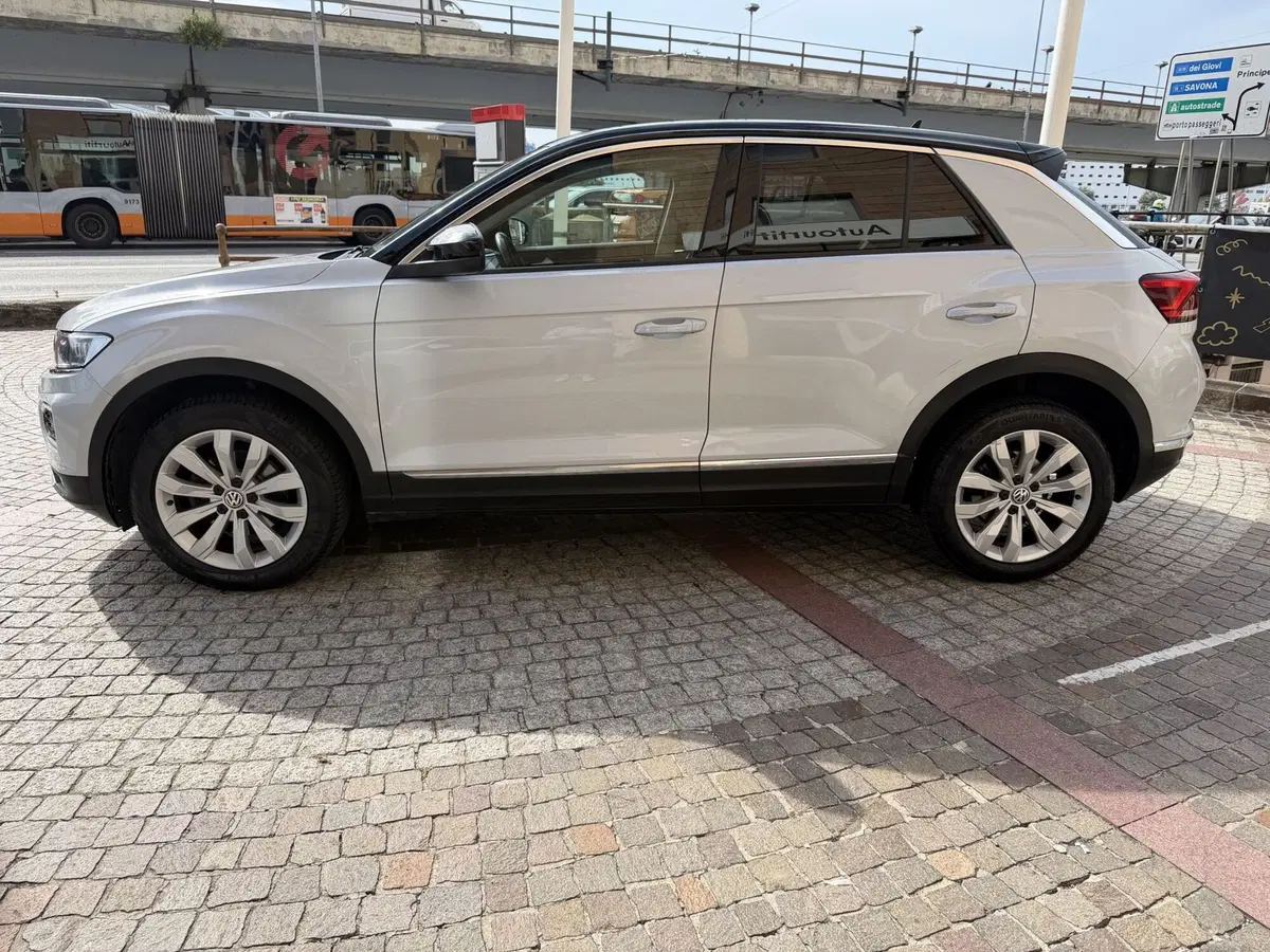 Volkswagen T-Roc usata a Genova (2)
