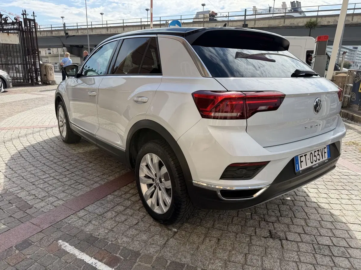 Volkswagen T-Roc usata a Genova (3)