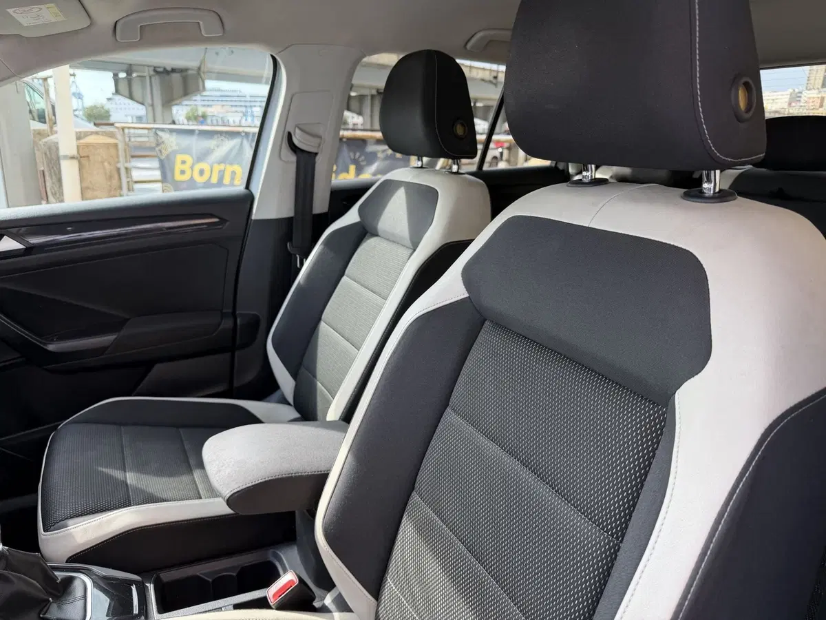 Volkswagen T-Roc usata a Genova (9)