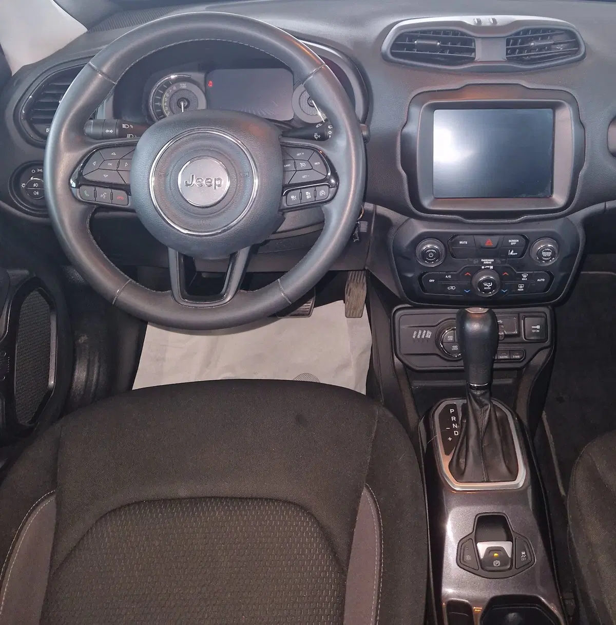 Jeep Renegade usata a Terni (11)