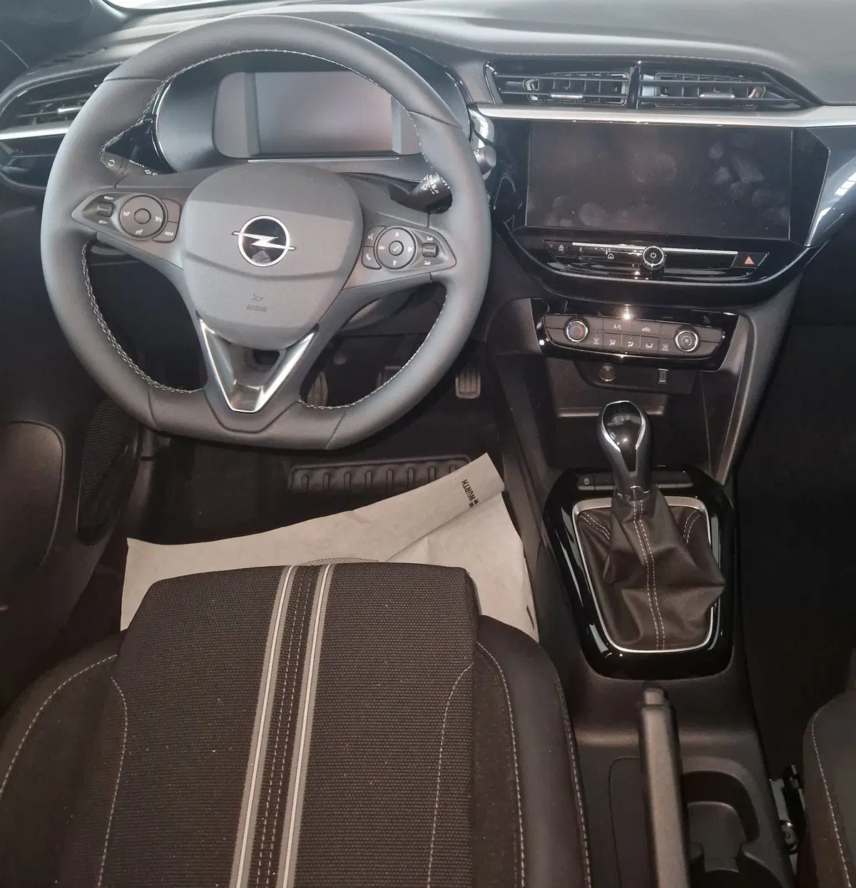 Opel Corsa nuova a Terni (11)