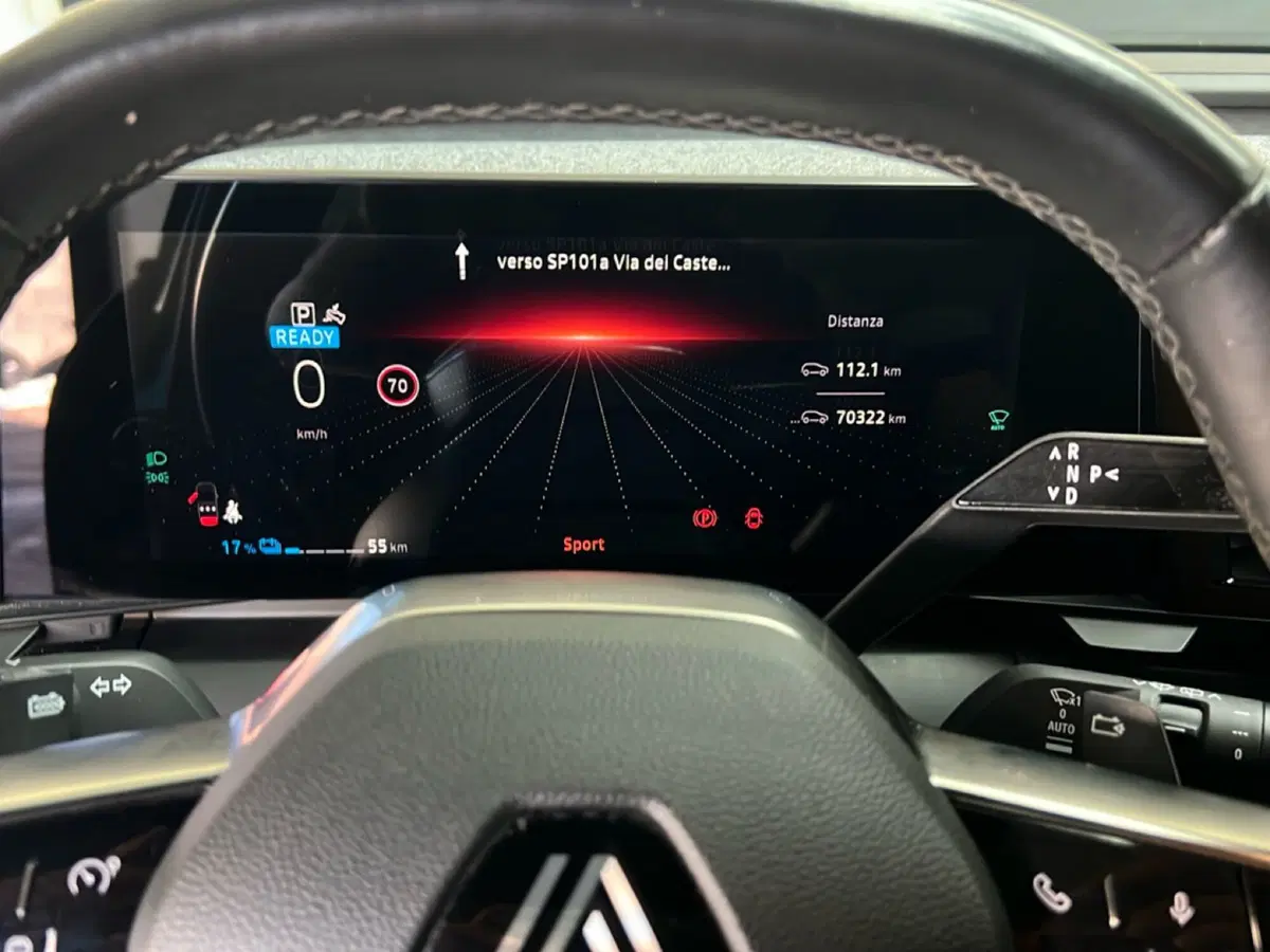 Renault Megane E-Tech Electric usata a Roma (13)