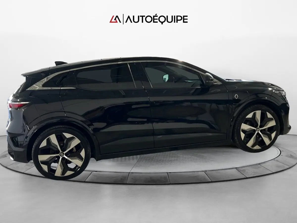 Renault Megane E-Tech Electric usata a Roma (6)