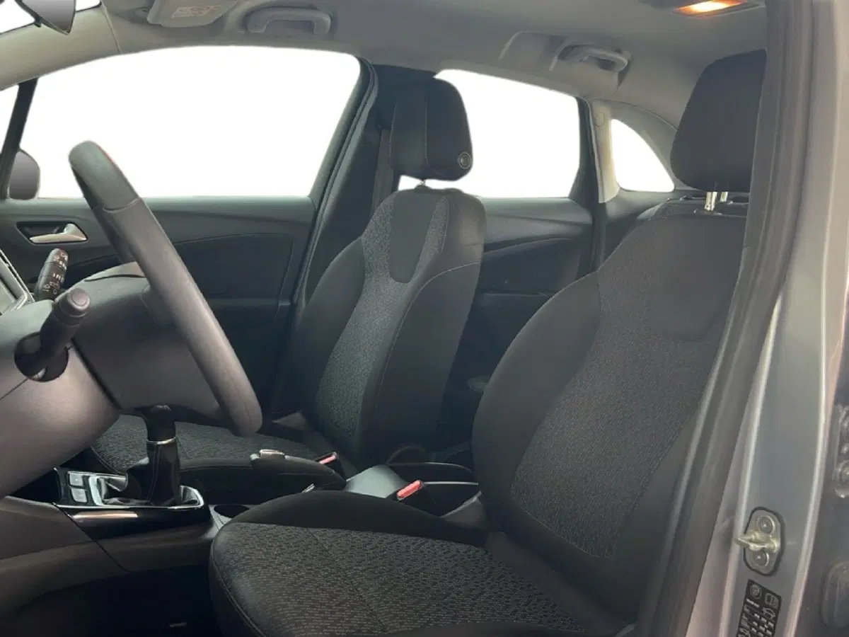 Opel Crossland X usata a Roma (12)