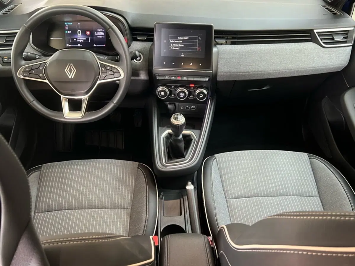 Renault Clio usata a Roma (11)