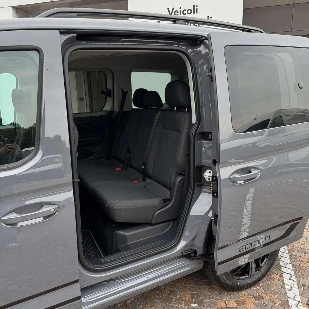 Volkswagen Caddy nuova a Lecco (4)