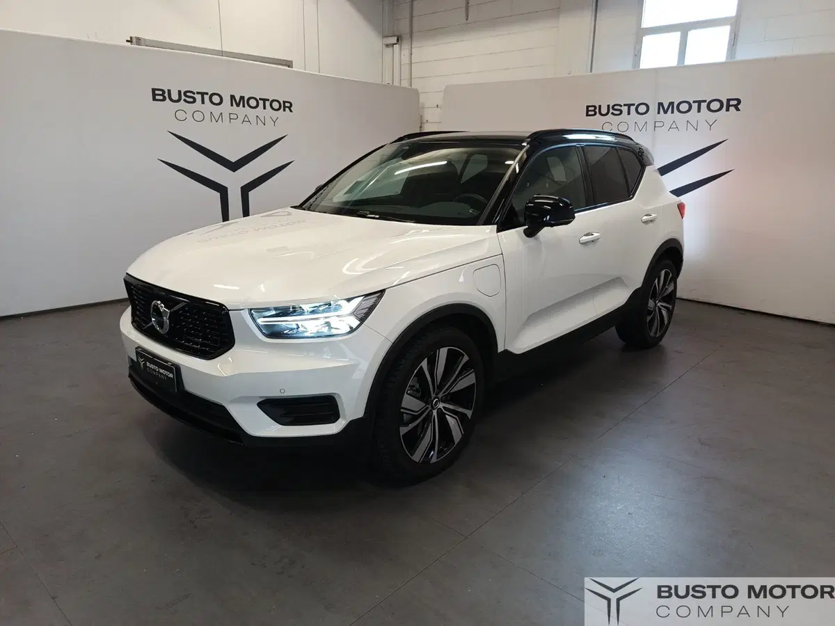 Volvo XC40 usata a Varese (3)