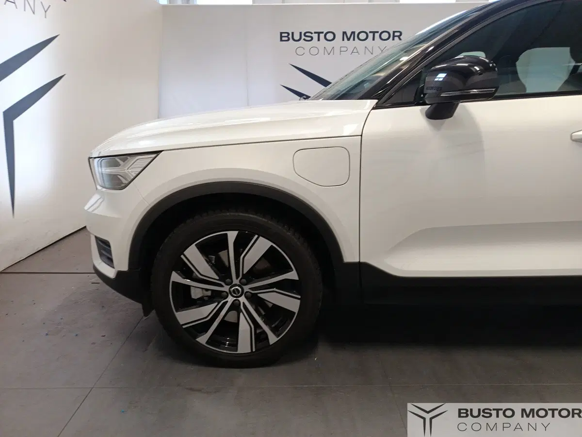 Volvo XC40 usata a Varese (7)