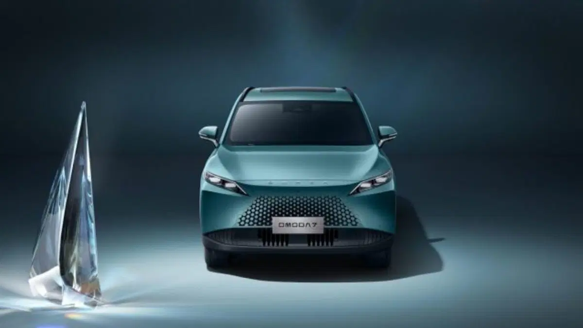 Omoda Omoda 7 SHS-P nuova a Potenza (3)