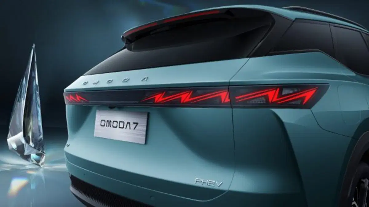 Omoda Omoda 7 SHS-P nuova a Potenza (8)