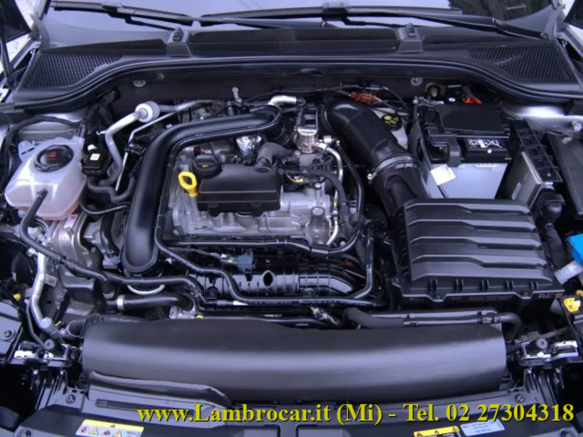 Skoda Kamiq usata a Milano (11)