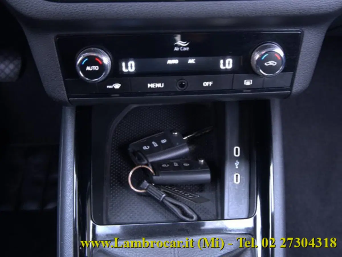Skoda Kamiq usata a Milano (9)