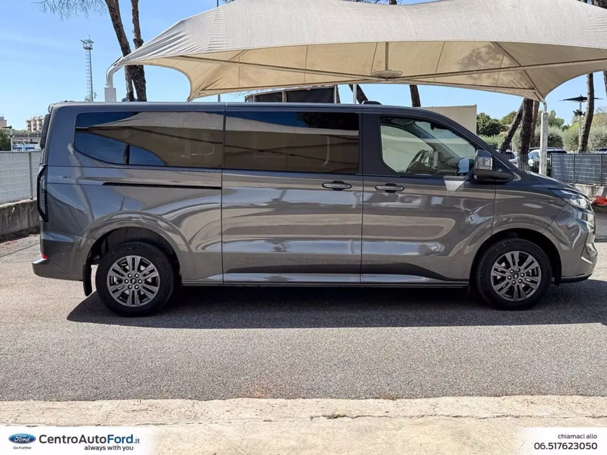 Ford Tourneo Custom usata a Roma (5)