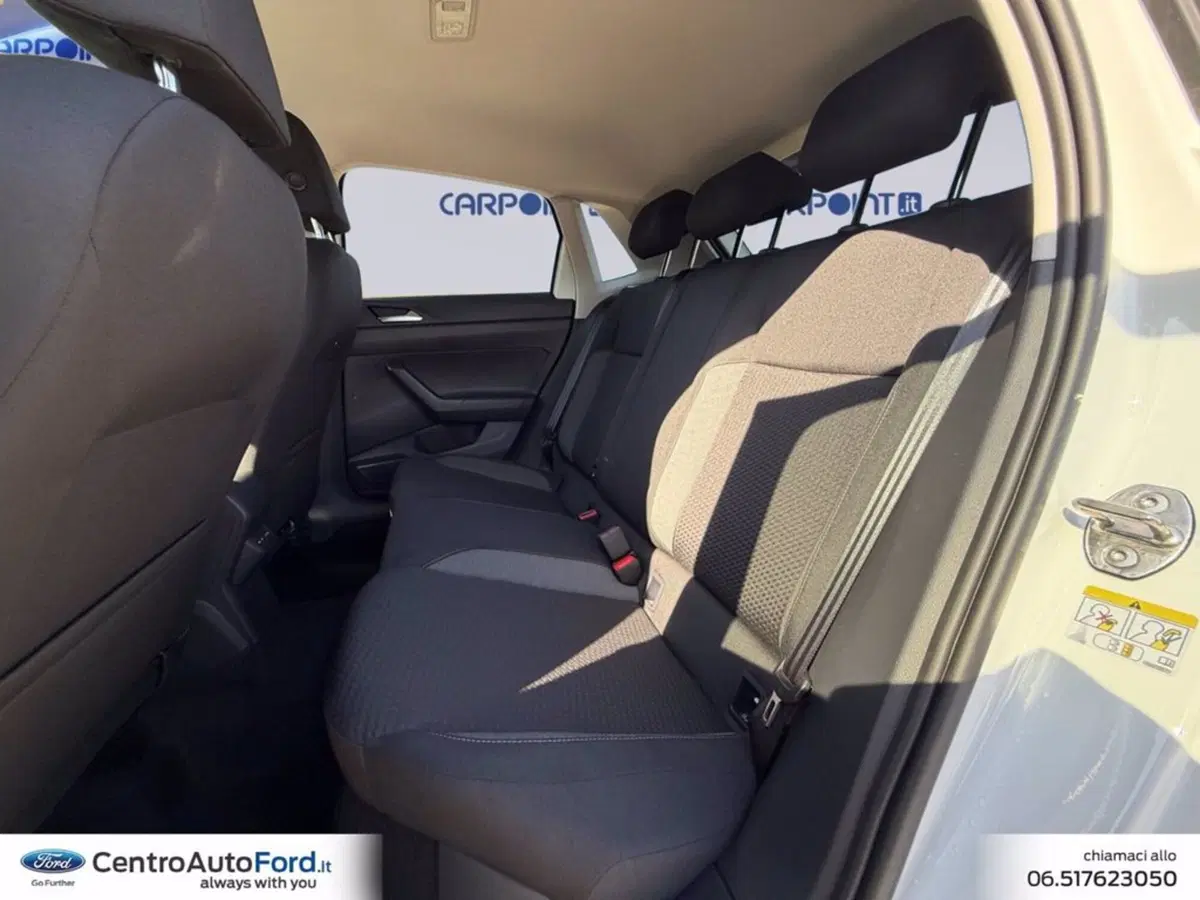 Volkswagen Polo nuova a Roma (13)
