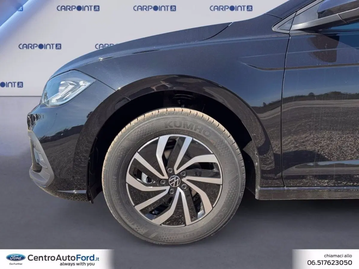 Volkswagen Polo nuova a Roma (14)