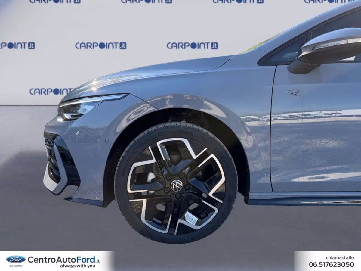 Volkswagen Golf Variant nuova a Roma (14)