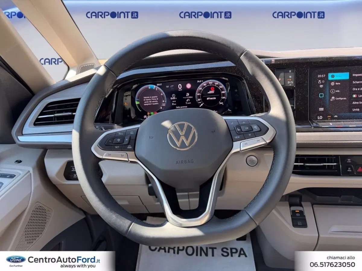 Volkswagen Multivan nuova a Roma (12)