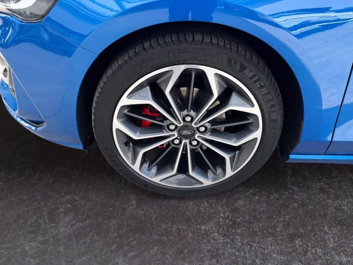 Ford Focus usata a Milano (9)