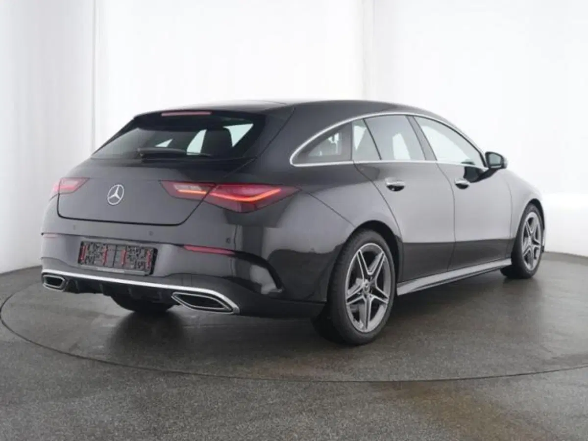 Mercedes-Benz CLA Shooting Brake usata a Milano (2)