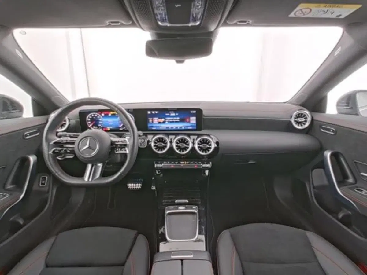 Mercedes-Benz CLA Shooting Brake usata a Milano (5)