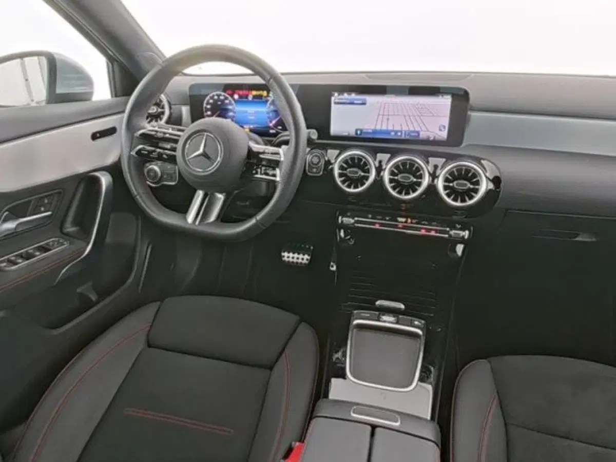 Mercedes-Benz Classe A usata a Milano (7)