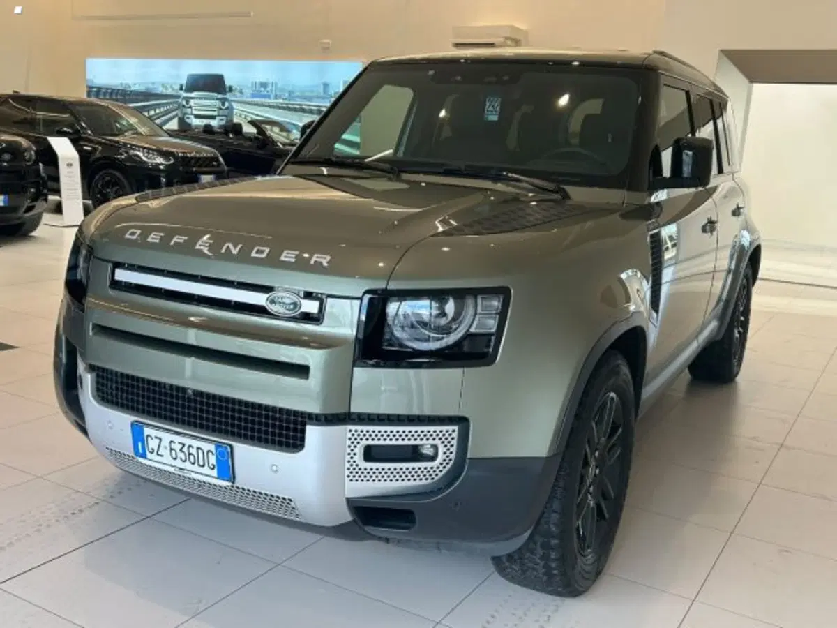 Land Rover Defender nuova a Lucca (3)