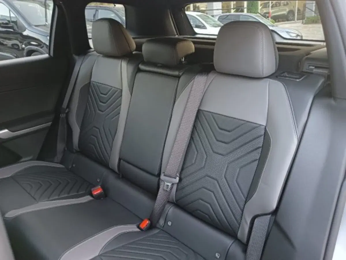 Jeep Compass nuova a Brescia (11)
