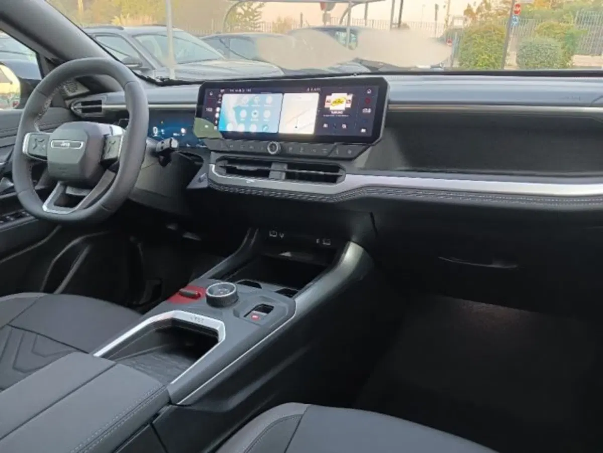 Jeep Compass nuova a Brescia (16)