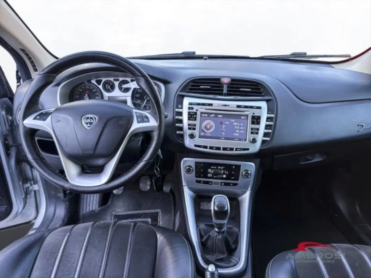 Lancia Delta usata a Perugia (14)