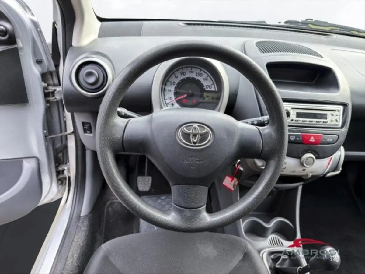 Toyota Aygo usata a Perugia (13)