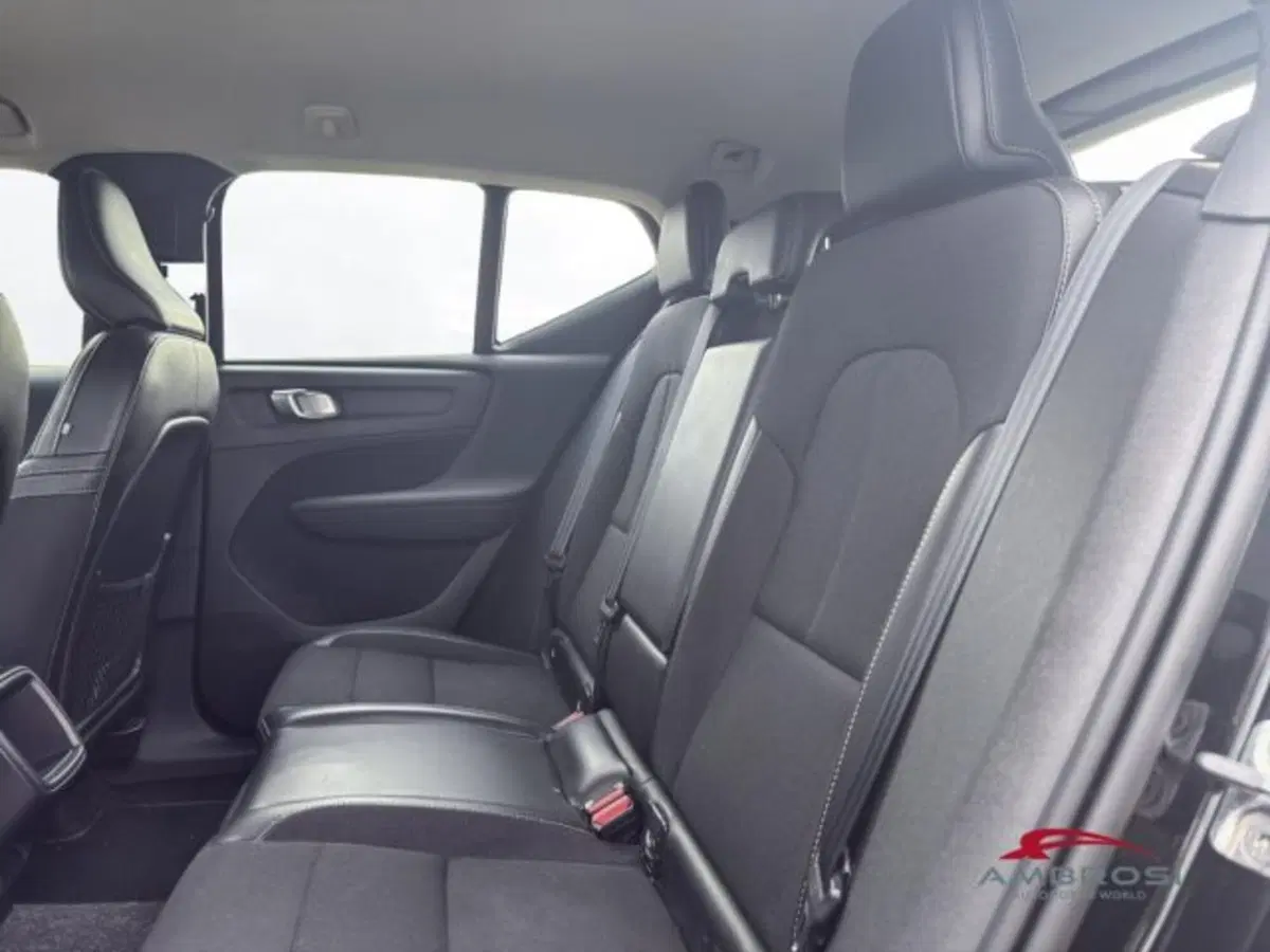 Volvo XC40 usata a Perugia (10)