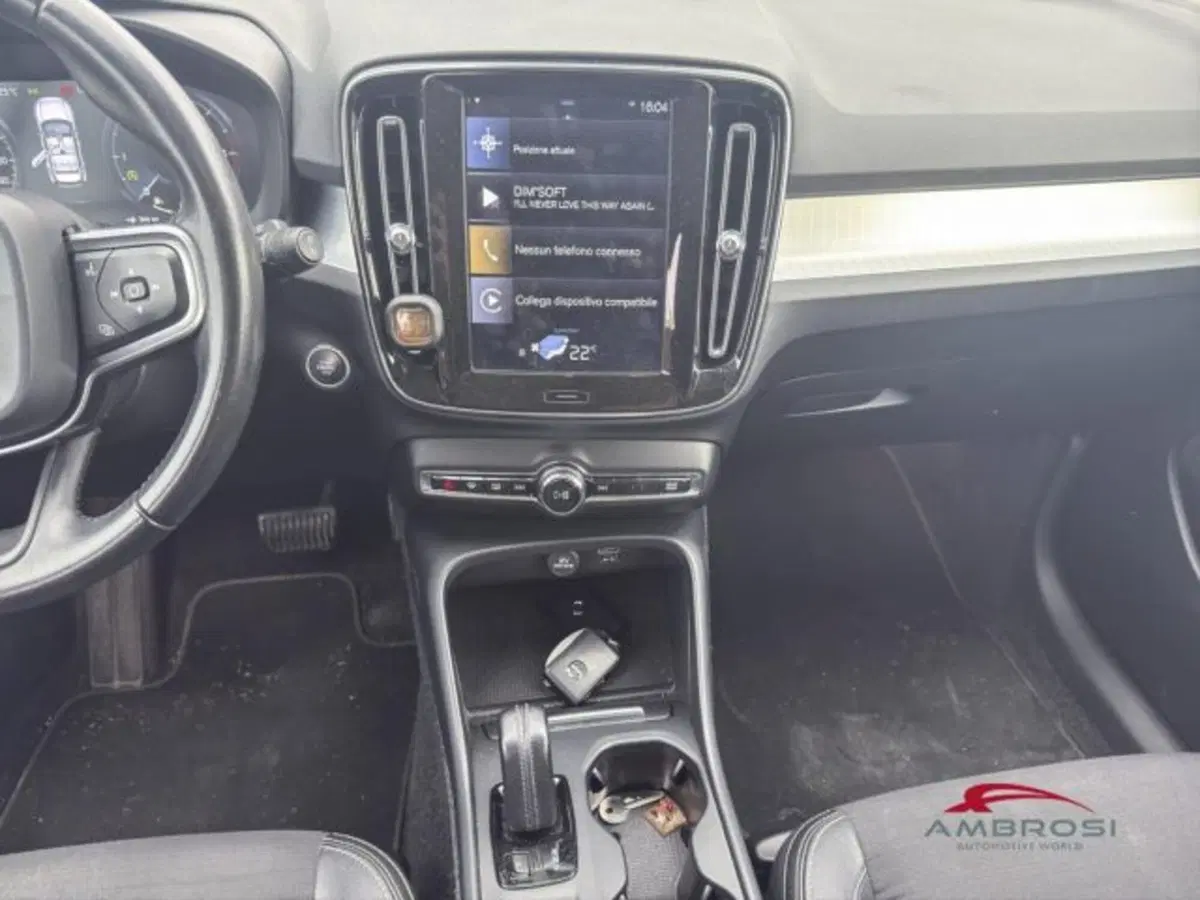Volvo XC40 usata a Perugia (15)