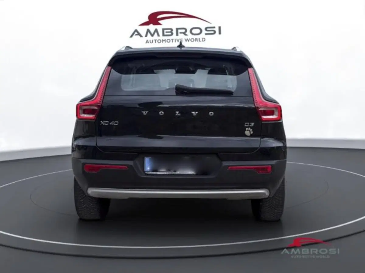 Volvo XC40 usata a Perugia (8)