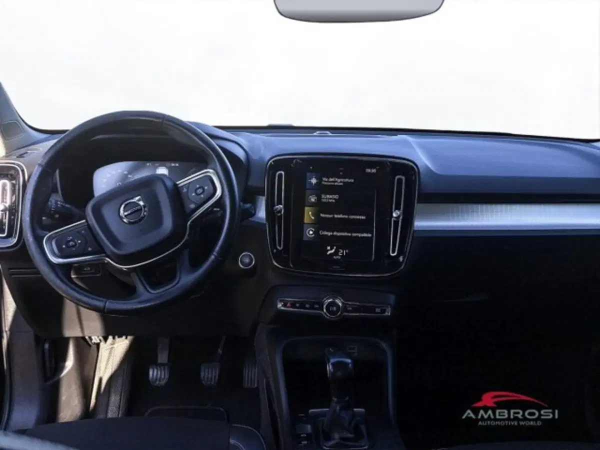 Volvo XC40 usata a Perugia (12)