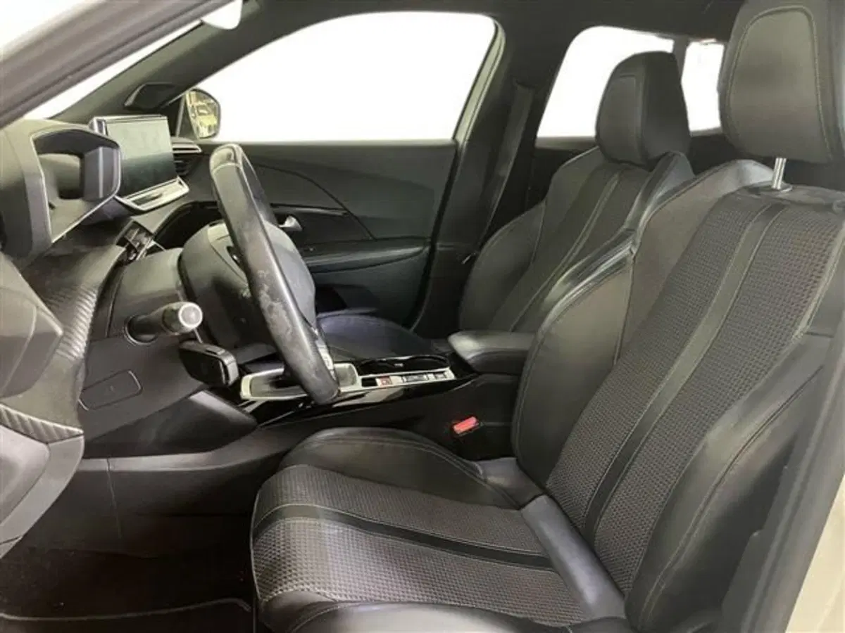 Peugeot 2008 usata a Como (11)