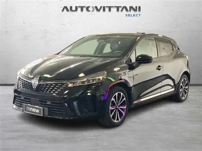 Renault Clio 1.0 tce Techno 90cv del 2025 usata a Como