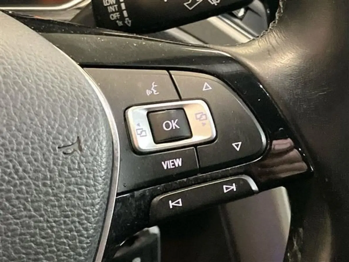 Volkswagen T-Roc usata a Como (18)