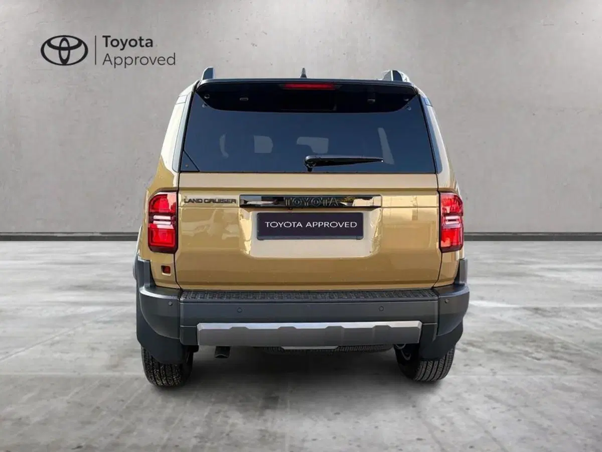 Toyota Land Cruiser nuova a Vicenza (11)