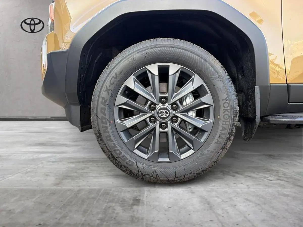 Toyota Land Cruiser nuova a Vicenza (14)